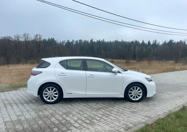 Lexus CT cena 52600 przebieg: 133000, rok produkcji 2013 z Olkusz małe 137